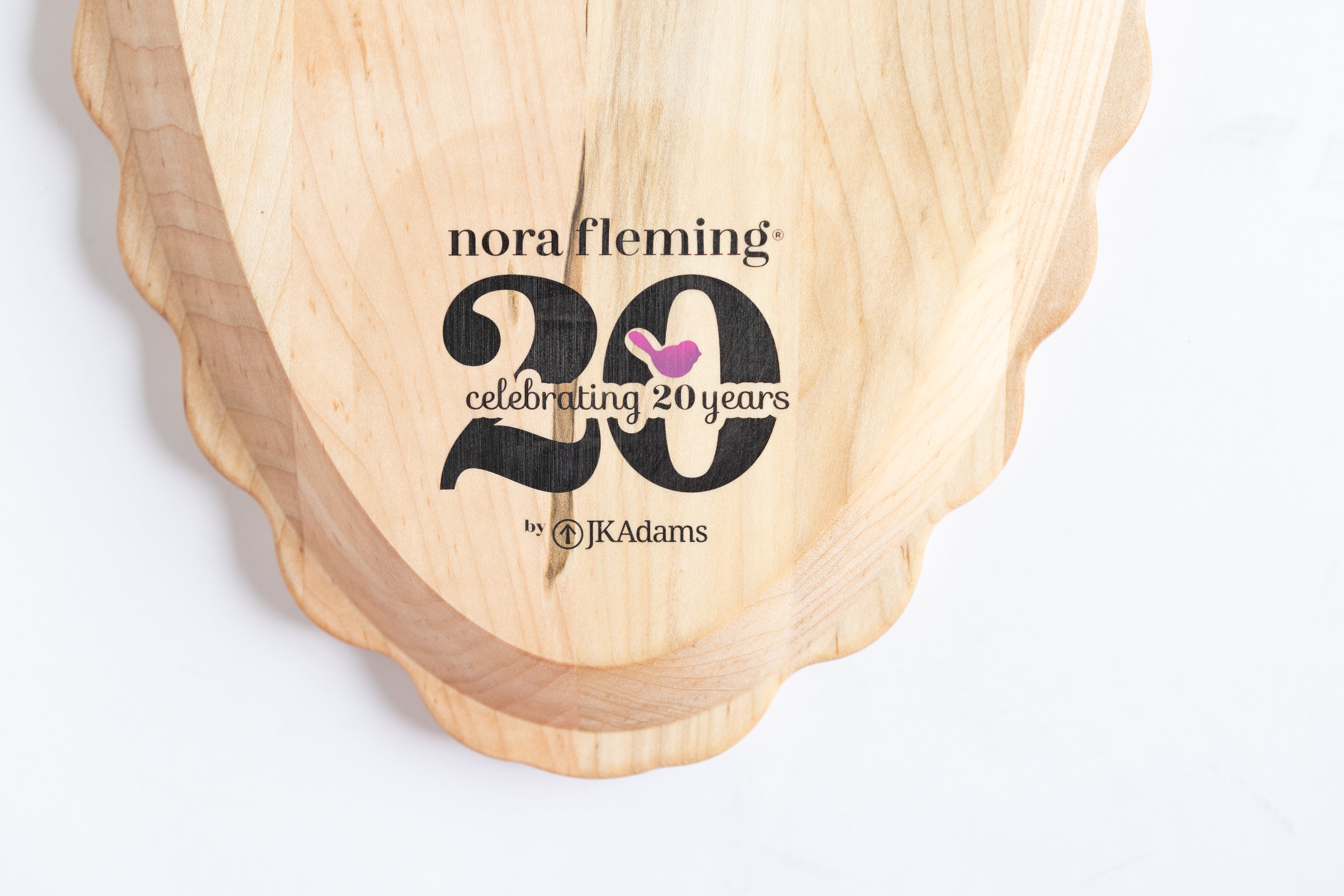 NEW NORA FLEMING LIMITED EDITION MAPLE SCALLOPED ANNIVERSARY TRAY